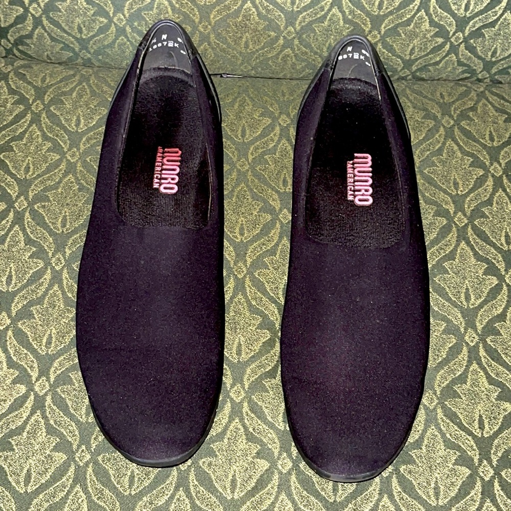 Munro Black Shock Absorbing Comfort Shoe